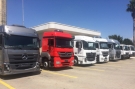 Mercedes-Benz lana nova cabine da linha de Caminhes 