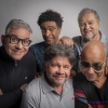 CASSETA & PLANETA CELEBRA 30 ANOS COM TURN 